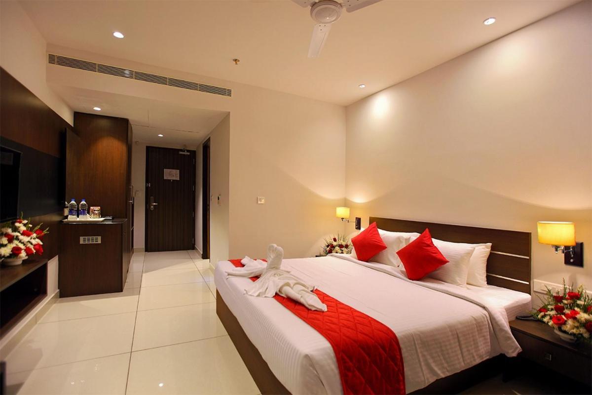 Hotel San Kollam Exterior photo