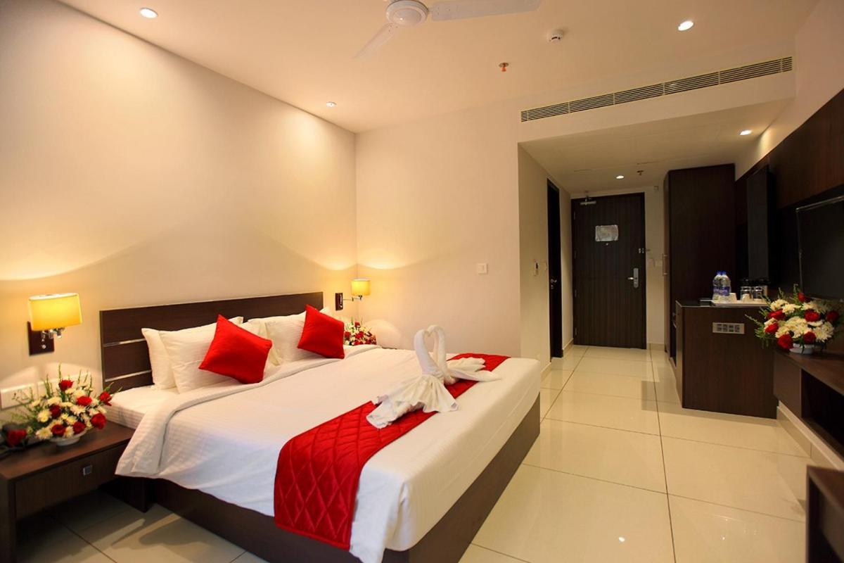Hotel San Kollam Exterior photo