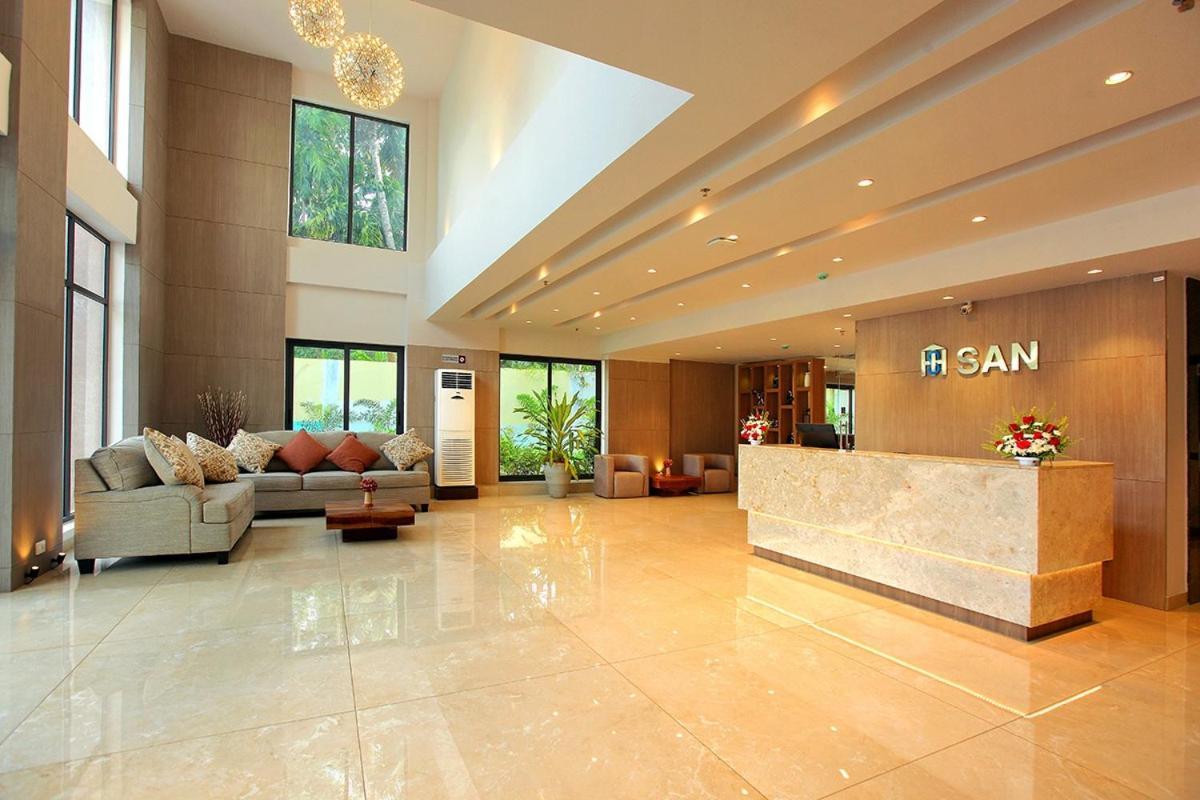 Hotel San Kollam Exterior photo