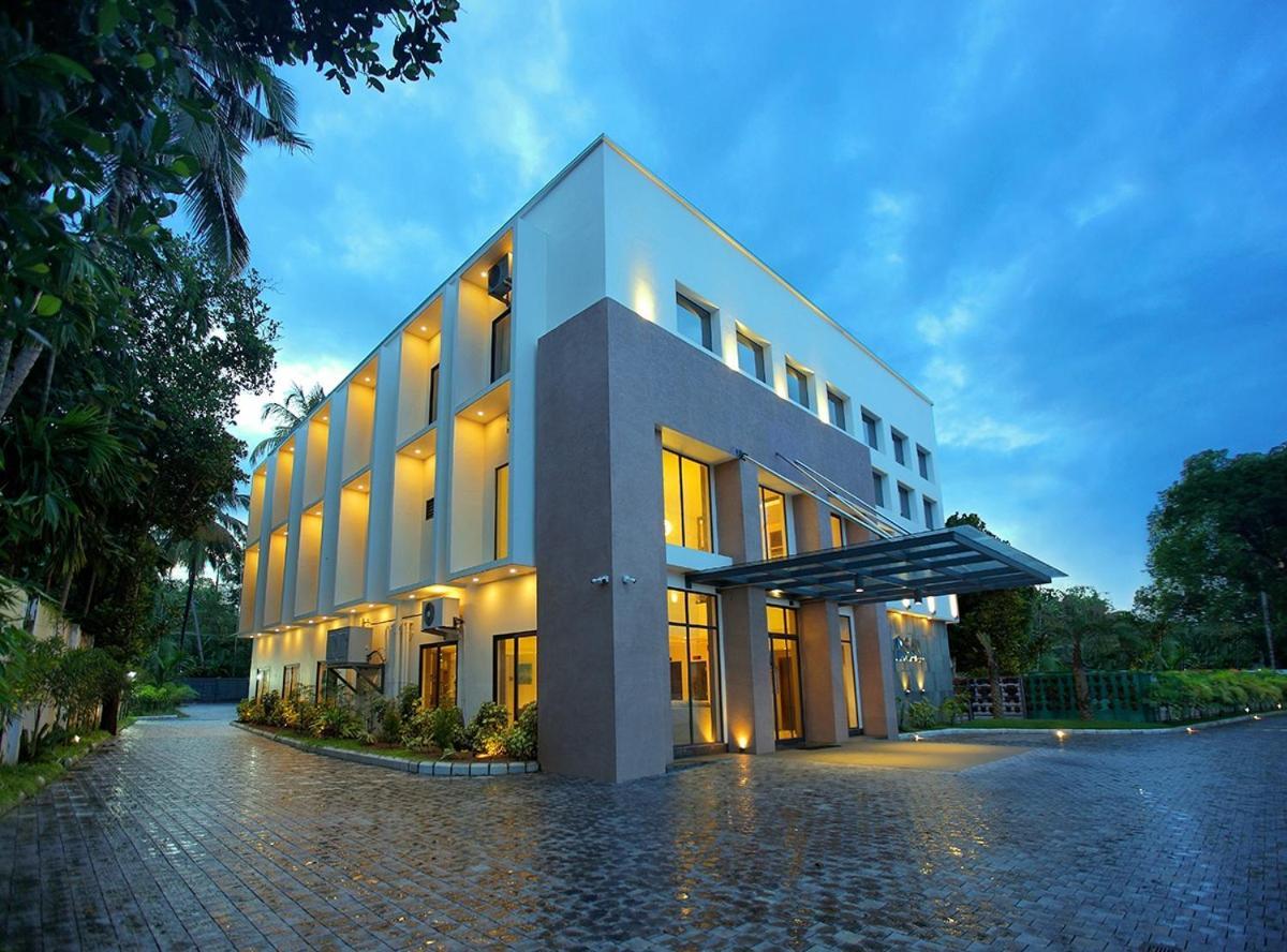 Hotel San Kollam Exterior photo